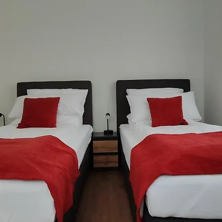 Doppel-zweibettzimmer Mit Balkon 公寓 *