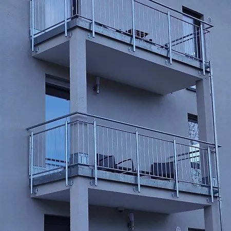 Doppel-zweibettzimmer Mit Balkon Lejlighed Reutlingen