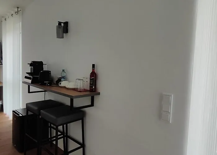 Doppel-zweibettzimmer Mit Balkon *